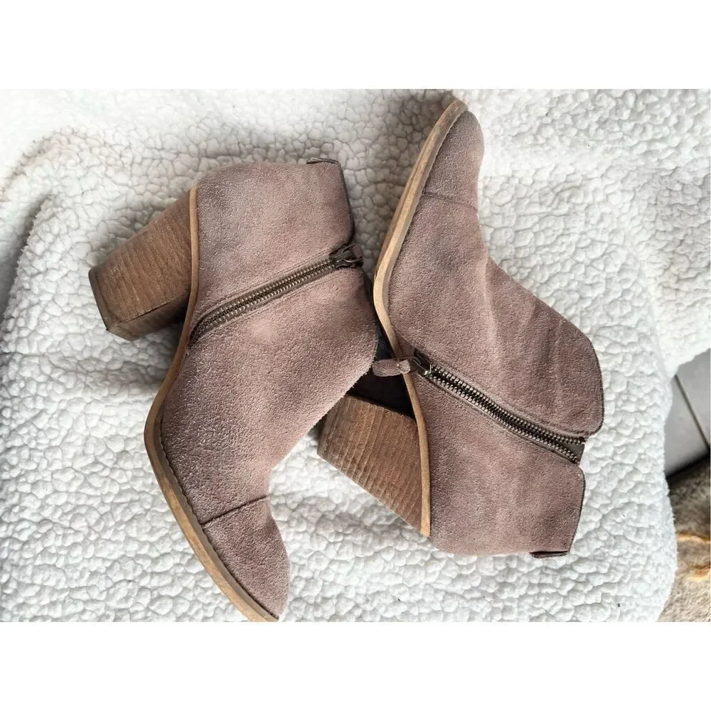 Susina Bootie - Picture 3 of 10